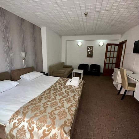Darin Hotel Bukarest Kültér fotó